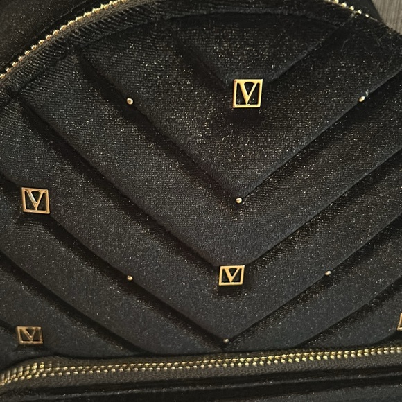 VICTORIAS SECRET Quilted Velvet Mini backpack mirror inside - Picture 2 of 8